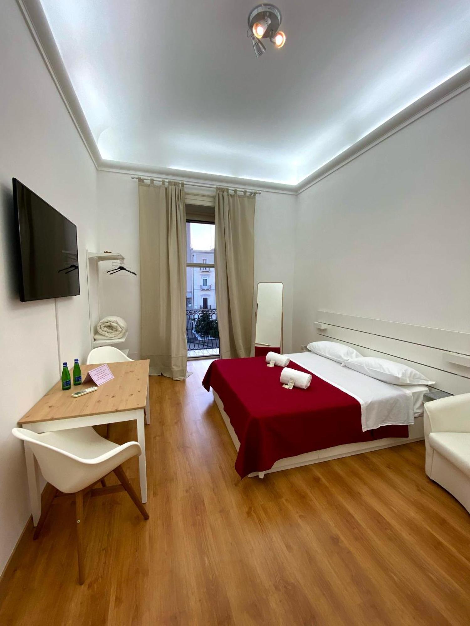Apartament Amica Taranto In Piazza Zewnętrze zdjęcie