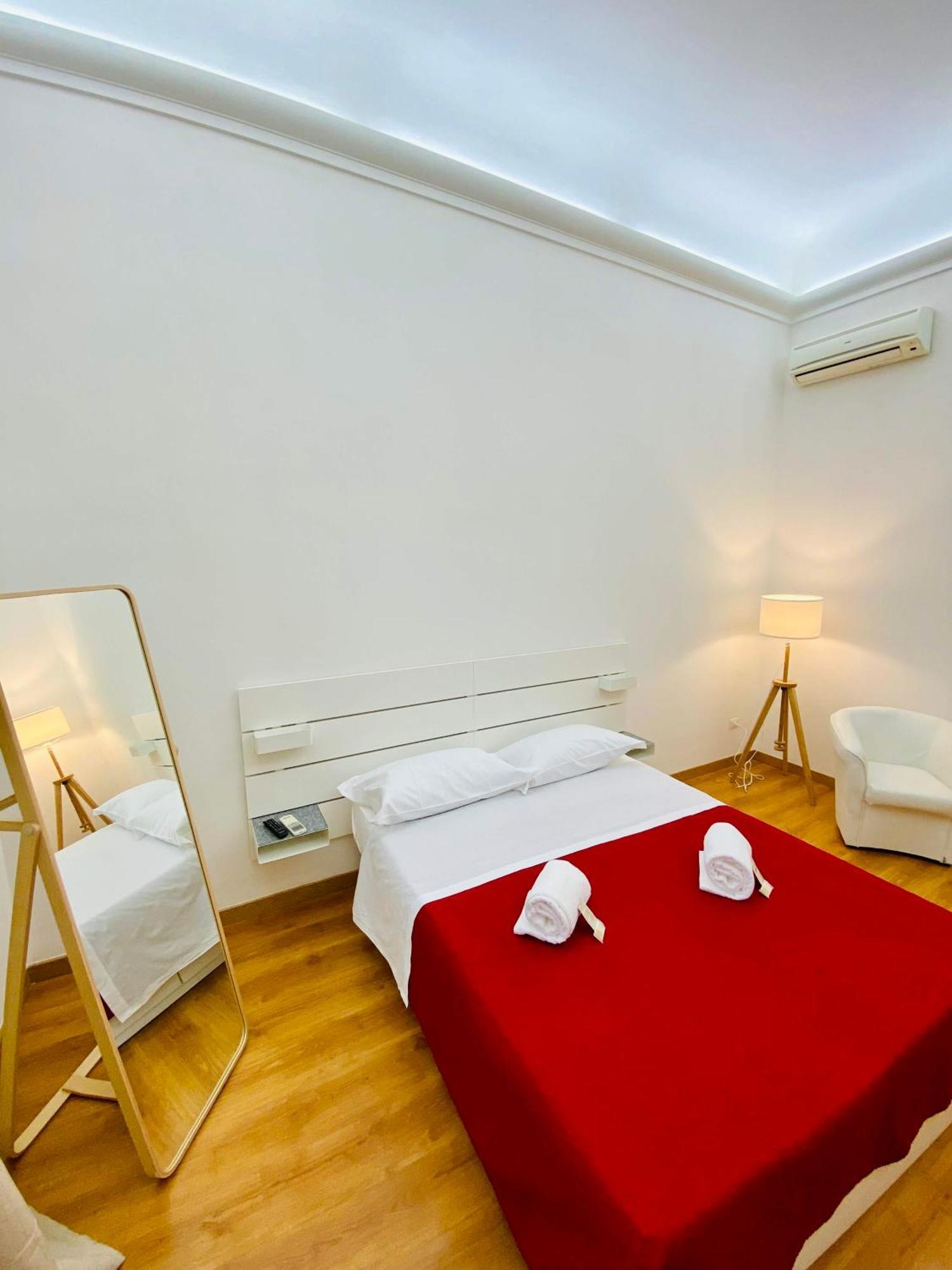 Apartament Amica Taranto In Piazza Zewnętrze zdjęcie